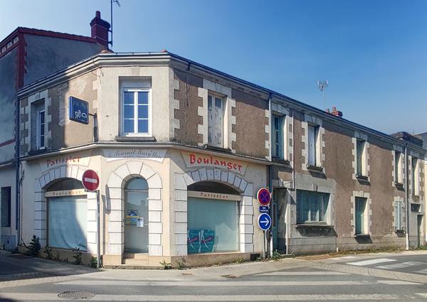 Ensemble immobilier ou grande maison familiale à rénover