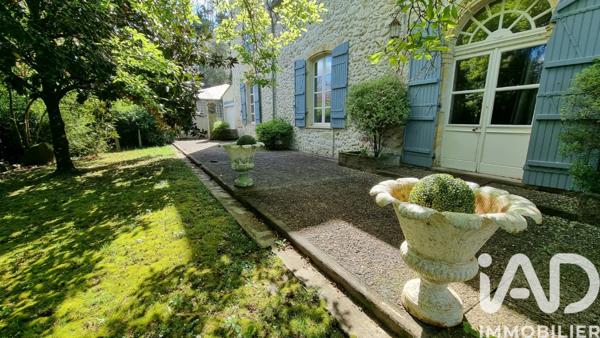Maison à vendre 13 pièces 341 m² Sainte-Radegonde