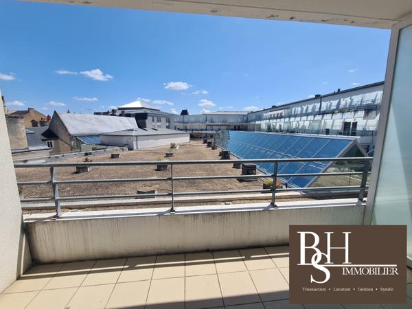 POITIERS HYPER-CENTRE, Appartement T3 avec ascenseur et terrasse
