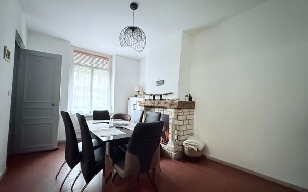 Appartement à vendre    3 pièces •  Guise