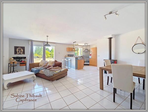 Dpt Indre et Loire (37), à vendre SOUVIGNE maison 6 pièces - 144 m2 - Terrain clos