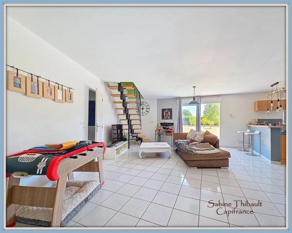 Dpt Indre et Loire (37), à vendre SOUVIGNE maison 6 pièces - 144 m2 - Terrain clos