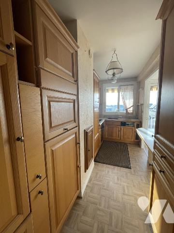 APPARTEMENT AVEC BALCON ET VUE DEGAGEE