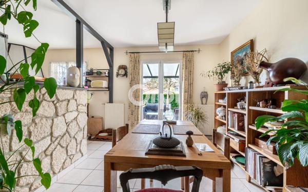 Maison à vendre    5 pièces • 104,80 m2 Bosmie-l'Aiguille