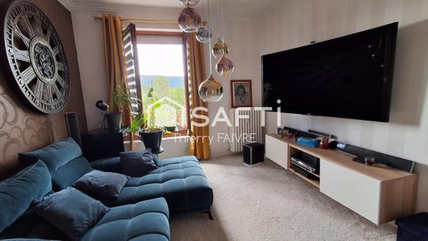 Appartement rénové avec garage, ascenseur