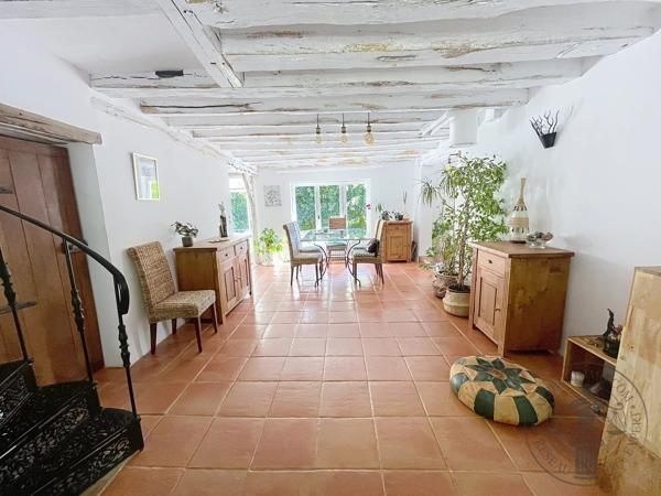 Vente                                                      Maison
                        
                     6 pièces                      159 m2                     à Dourdan