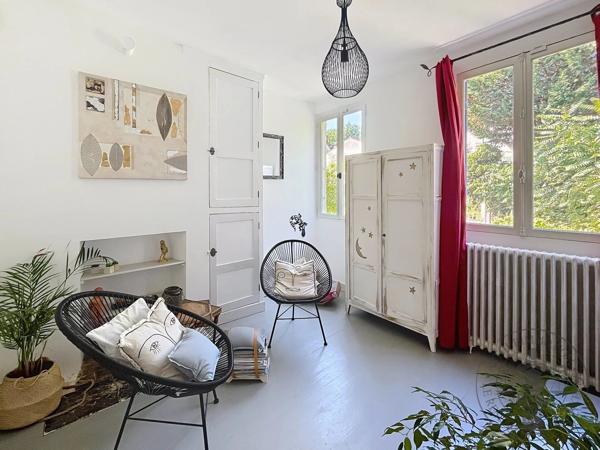 Vente                                                      Maison
                        
                     6 pièces                      159 m2                     à Dourdan