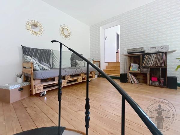 Vente                                                      Maison
                        
                     6 pièces                      159 m2                     à Dourdan