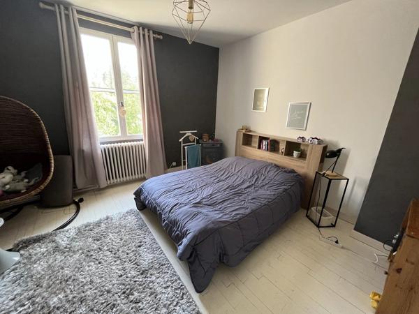 Vente                                                      Maison
                        
                     6 pièces                      159 m2                     à Dourdan
