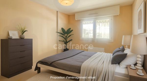 LE HAILLAN - Spacieux T3 lumineux de 72 m² en rez-de-chaussée avec jardinet à jouissance exclusive, accès indépendant, cellier et parking sous-sol