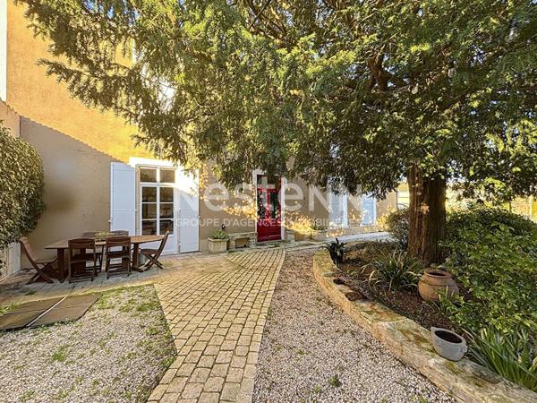Propriété 263 m2, 6 chambres, piscine, dépendance, garage