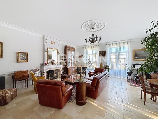 Propriété 263 m2, 6 chambres, piscine, dépendance, garage