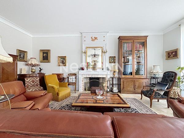 Propriété 263 m2, 6 chambres, piscine, dépendance, garage