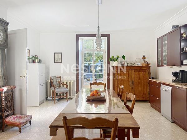 Propriété 263 m2, 6 chambres, piscine, dépendance, garage