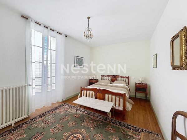 Propriété 263 m2, 6 chambres, piscine, dépendance, garage