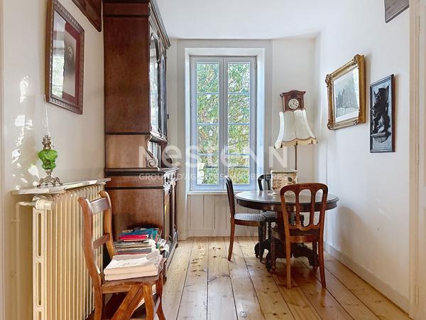 Propriété 263 m2, 6 chambres, piscine, dépendance, garage