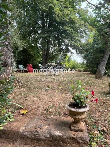 Maison à Beaumont-sur-Sarthe, 72170 - 6 pièces 190m²