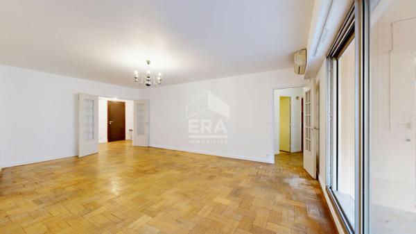 NICE - MUSICIENS / GAMBETTA : VASTE 4 PIÈCES AVEC TERRASSE ET BALCONS