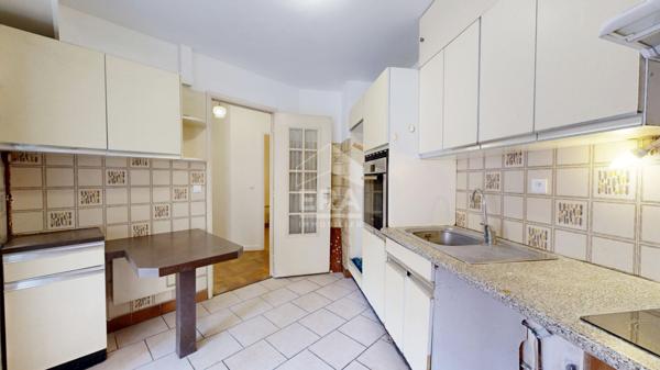 NICE - MUSICIENS / GAMBETTA : VASTE 4 PIÈCES AVEC TERRASSE ET BALCONS