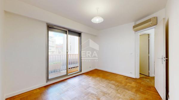 NICE - MUSICIENS / GAMBETTA : VASTE 4 PIÈCES AVEC TERRASSE ET BALCONS