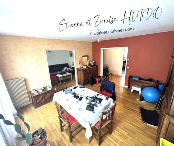 Issoudun 36100 - Appartement - 78m² - 1er étage - 4 pièces - 2 chambres - cave - emplacement de parking