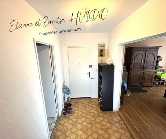 Issoudun 36100 - Appartement - 78m² - 1er étage - 4 pièces - 2 chambres - cave - emplacement de parking