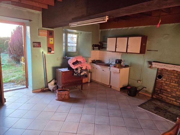 Maison à vendre à Cigné en Mayenne (53300), ref : 53075DLS25037