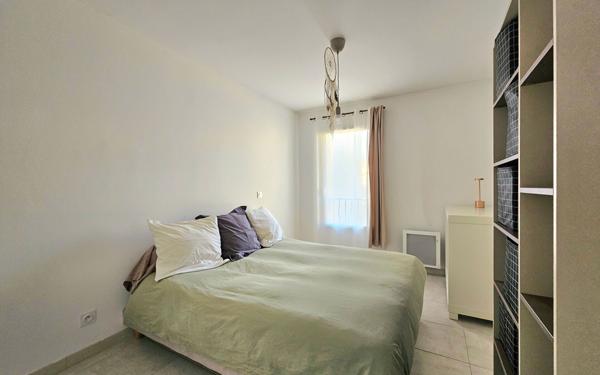 Appartement à vendre    3 pièces • 68 m2 Eyguières