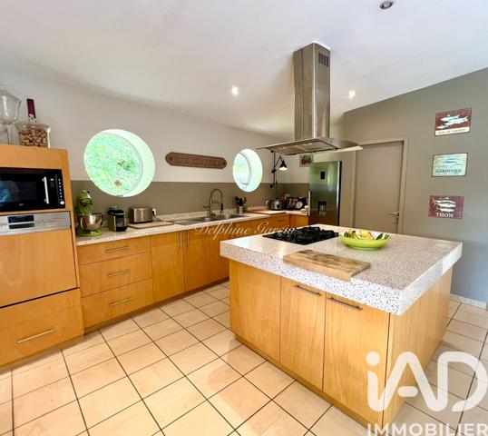 Maison à vendre 7 pièces 248 m² Salles