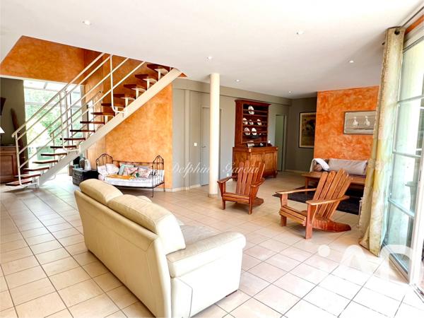 Maison à vendre 7 pièces 248 m² Salles