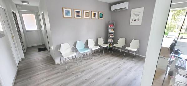 BEL APPARTEMENT DE PLAIN-PIED DE 66,4 M² AVEC PARKING PRIVATIF