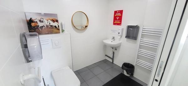 BEL APPARTEMENT DE PLAIN-PIED DE 66,4 M² AVEC PARKING PRIVATIF