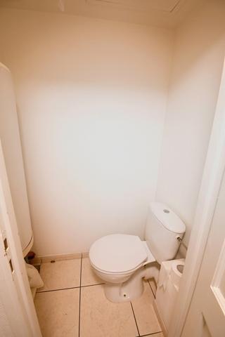 BEL APPARTEMENT DE PLAIN-PIED DE 66,4 M² AVEC PARKING PRIVATIF