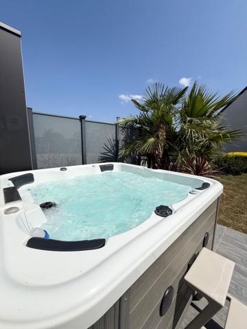 Maison contemporaine clé en main avec spa ? Prestations de qualité Guipavas