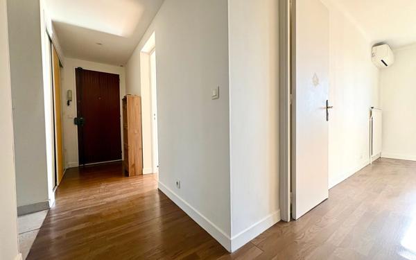 Appartement à vendre    2 pièces • 56 m2 Le Cannet