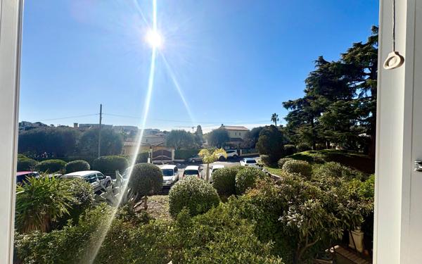 Appartement à vendre    2 pièces • 56 m2 Le Cannet