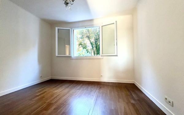 Appartement à vendre    2 pièces • 56 m2 Le Cannet