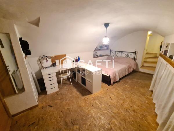 PIGNANS - APPARTEMENT T3 AU REZ-DE-CHAUSSÉE DANS LE CENTRE DU VILLAGE, PROCHE PARKING ET DES COMMODITES