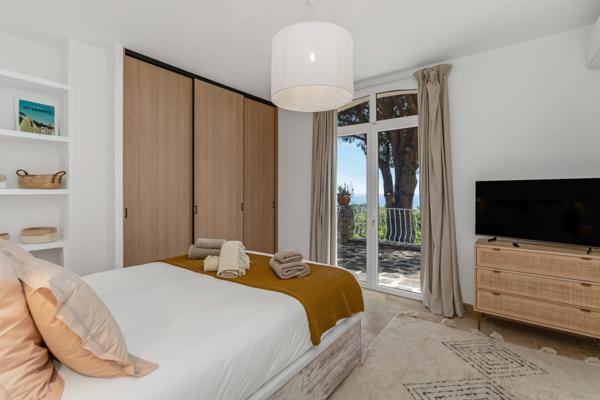 Maison à vendre  7 pièces - 150 m2 CAVALAIRE SUR MER - 83