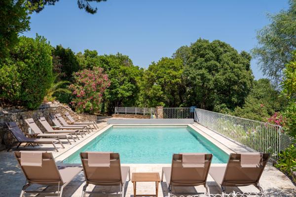 Maison à vendre  7 pièces - 150 m2 CAVALAIRE SUR MER - 83