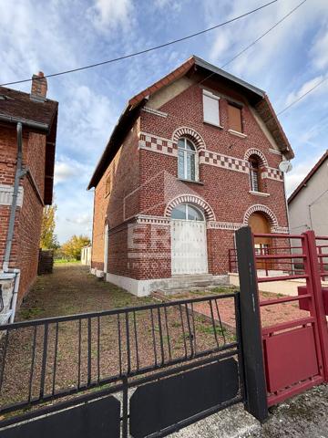 Maison  104 m2 Tergnier 5 pièce(s)