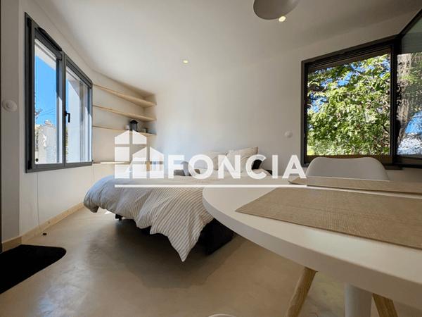 Location Studio meublé 24 m² - 13 RUE DE VAUTREUIL La Rochelle 17000
