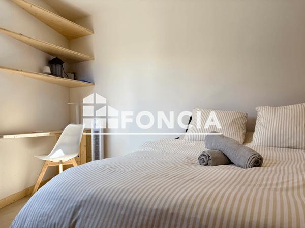 Location Studio meublé 24 m² - 13 RUE DE VAUTREUIL La Rochelle 17000