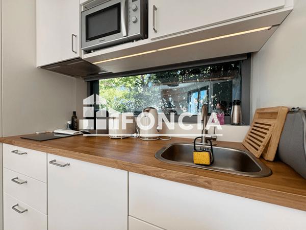 Location Studio meublé 24 m² - 13 RUE DE VAUTREUIL La Rochelle 17000