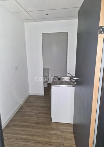 Bureau 167 M2 à AIX EN PROVENCE (13)