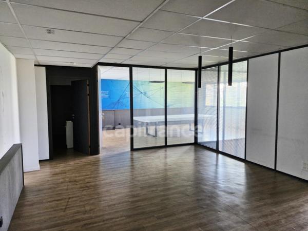 Bureau 167 M2 à AIX EN PROVENCE (13)