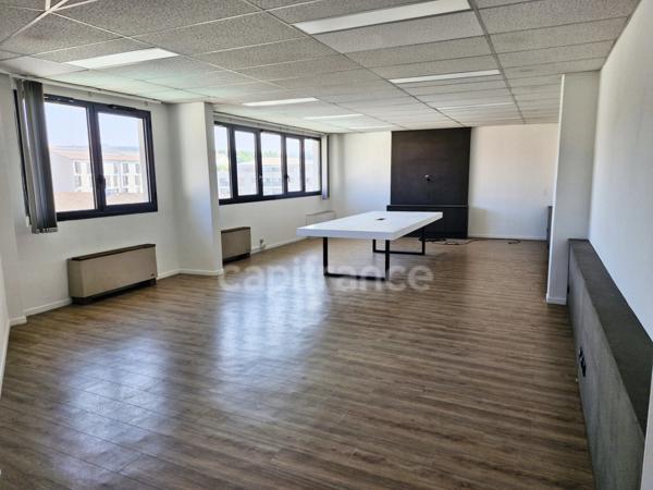 Bureau 167 M2 à AIX EN PROVENCE (13)