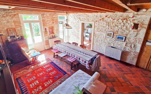 Maison à vendre    6 pièces •  Bon-Encontre