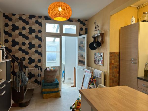 Charmante maison de ville, quartier tranquille en proximité transports, écoles, commerces