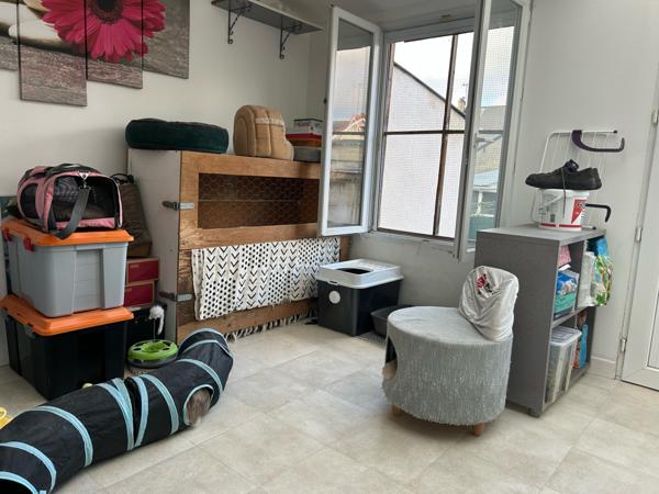 Charmante maison de ville, quartier tranquille en proximité transports, écoles, commerces